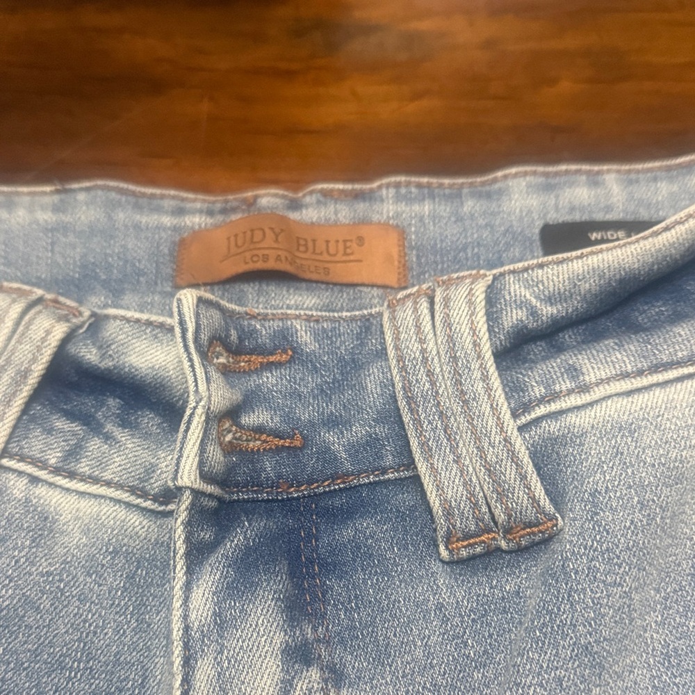 Judy Blue DOUBLE TAKE Double Button Waistband Wide Leg Jeans. Size 5/27 Tall